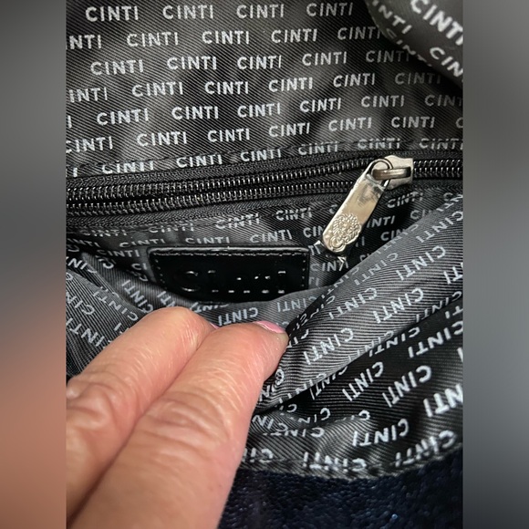 Cinti Sequins Mettalic Leather Embroidered Fold Over Navy Velvet Clutch w Metal - Picture 4 of 15